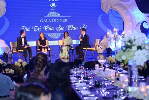 tiệc gala.jpg