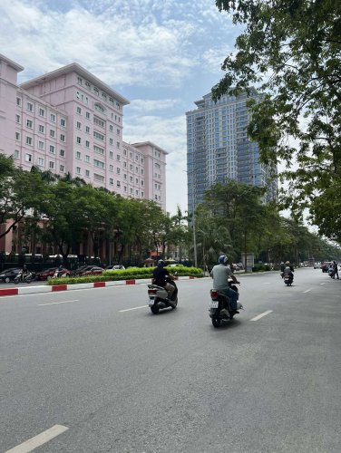 ban-toa-nha-building-van-phong-nguyen-van-huyen-cau-giay (1).jpg