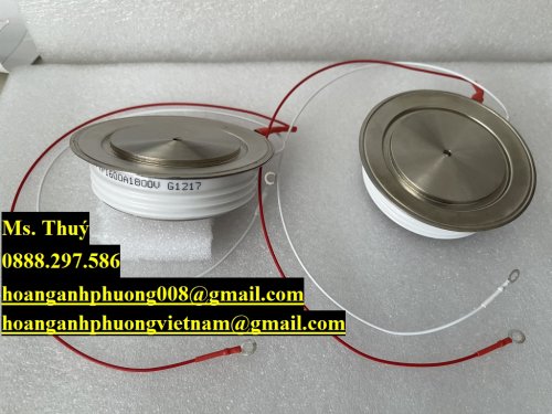 z3759863140026_587f7ac39504b5e7117a12d9e5231e62.jpg