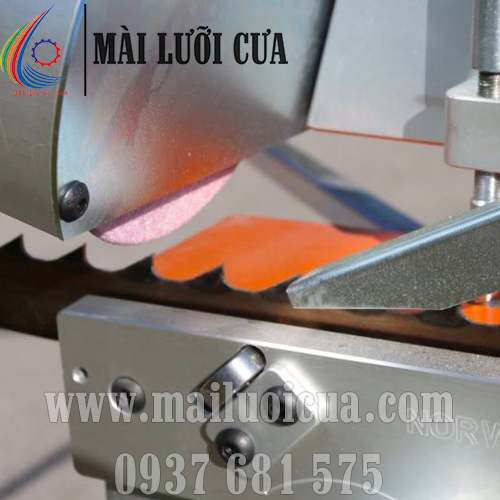 Mài lưỡi cưa lọng thép giá rẻ tại TPHCM