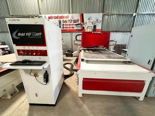 Máy cnc 1 đầu thay dao tự động R-Tup RS-F8 đã qua sử dụng 