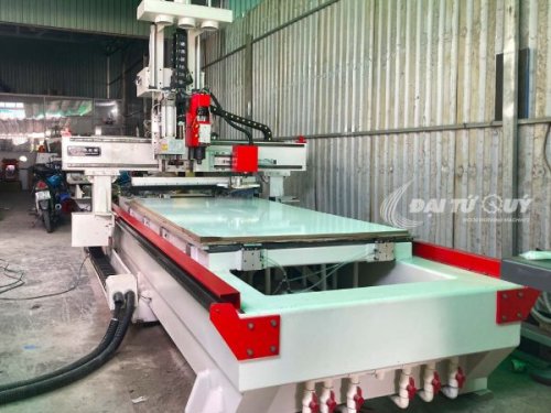 Thanh lý máy CNC router 2 đầu thay dao tự động đã qua sử dụng giá rẻ quận 12 TPHCM   Liên hệ: 0974 471 669