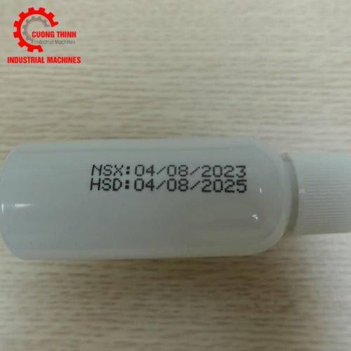 demin-x-cuong-thinh-dua-cong-nghe-in-date-hien-dai-den-voi-khach-hang-viet (11).jpg